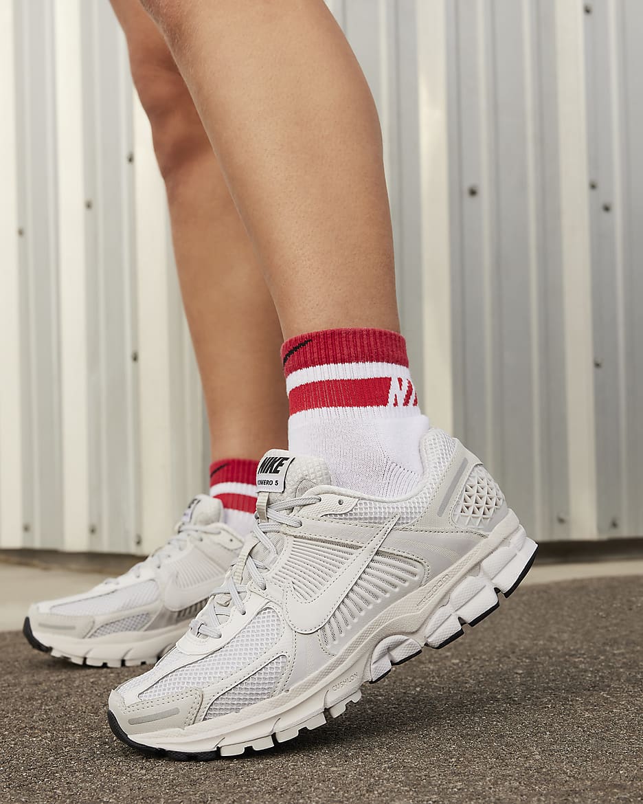 Nike vomero white on sale